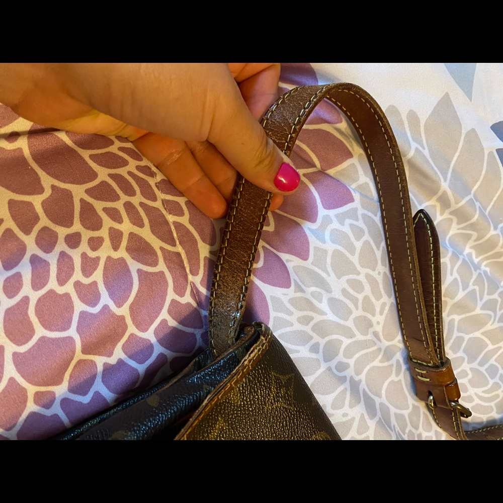 Louis Vuitton Brown Monogram Canvas Crossbody Messenger Bag - Picture 15 of 15